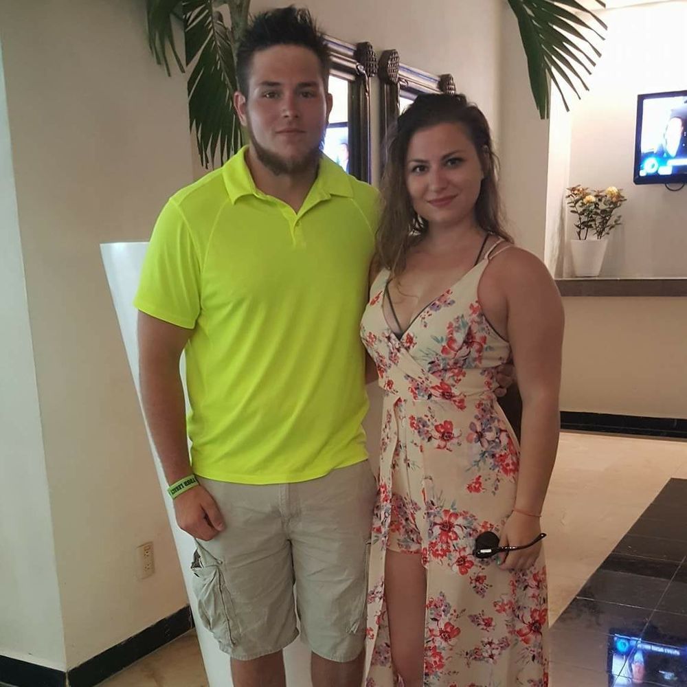 Meet your Posher, Kayla